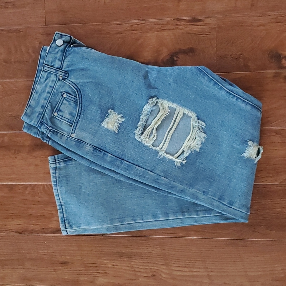 Mom style ripped jeans